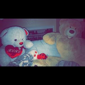 Meet your Posher, Antonia